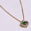 Dije Corazón Esmeralda y brillantes con cadena - PINETA - Oro amarillo 18K