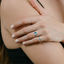 Anillo piedra Topacio azul suizo con Brillantes - PINETA - Oro blanco 18K