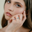 Anillo piedra Topacio azul suizo con Brillantes - PINETA - Oro blanco 18K