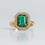 Anillo Esmeralda Rectángulo y brillantes - PINETA - Oro Amarillo 18K