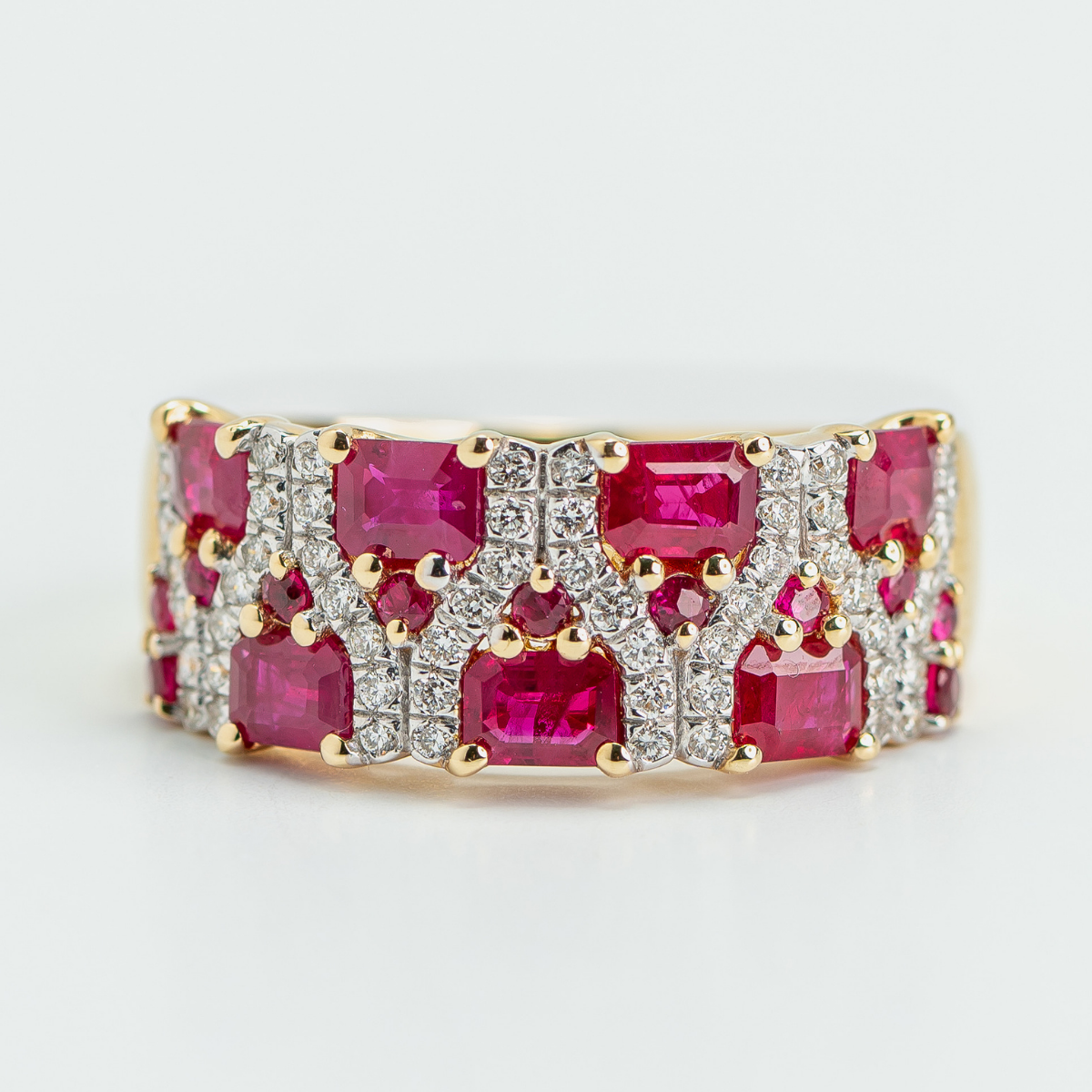 Anillo Churumbela Rubí con brillantes - PINETA - Oro Amarillo 18K