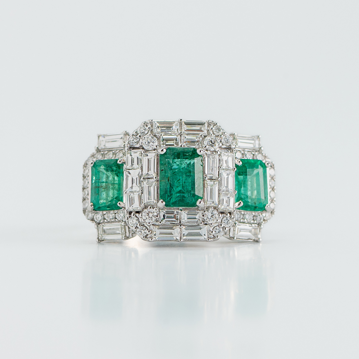 Anillo Esmeralda Rectángulos y brillantes - PINETA - Oro Blanco 18K