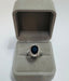 Anillo de Zafiro Oval 3.50 ct con Halo de  Diamantes en Oro Blanco 18K – Colección  PINETA 18K