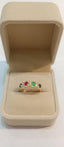 Anillo Multicolor de Rubí, Esmeralda y  Zafiros con Diamantes en Oro Amarillo  18K – Colección PINETA 18K